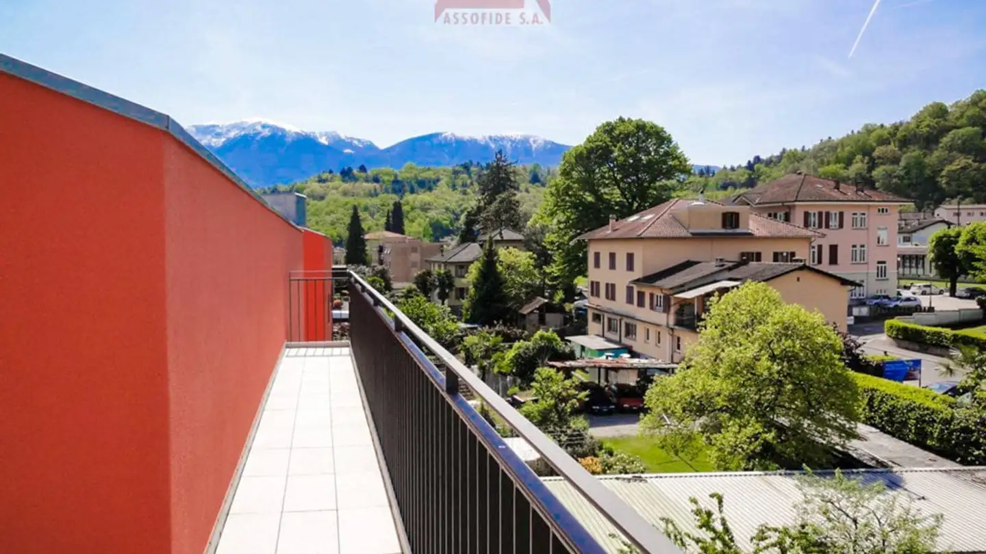 Duplex for sale - 6616 Losone