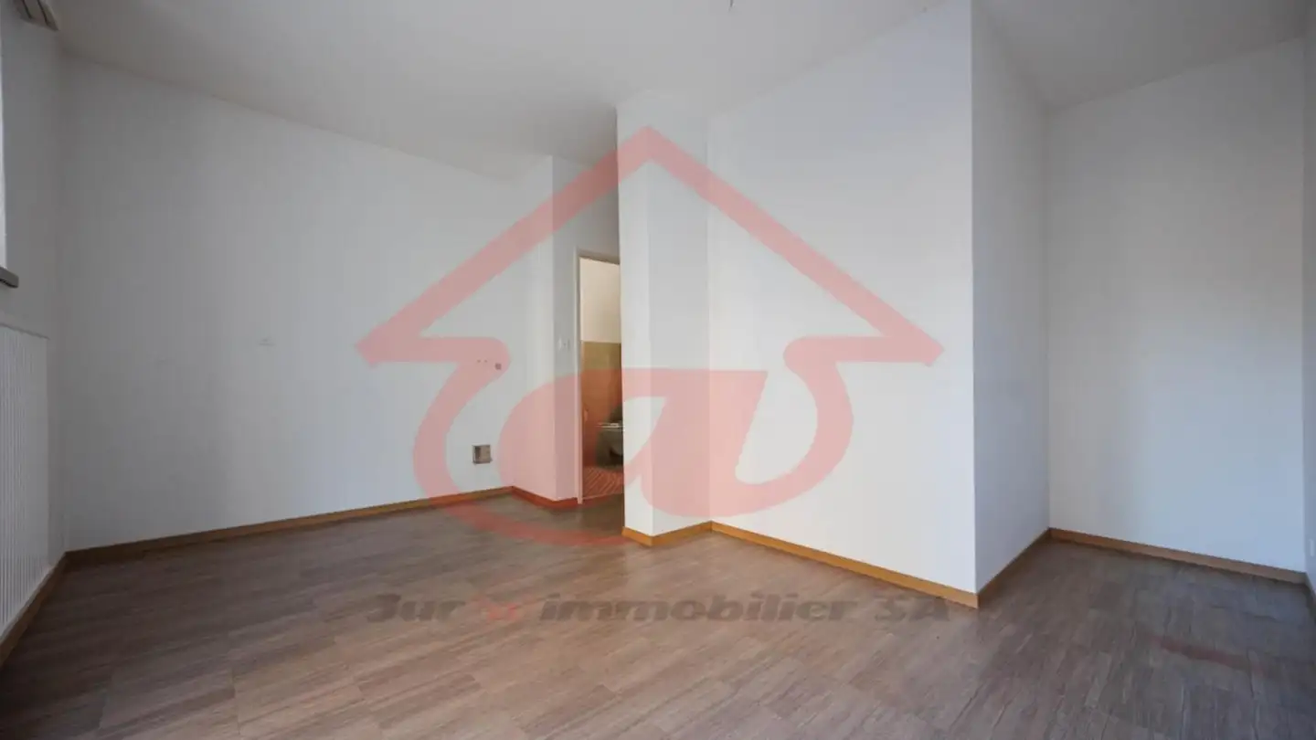 Commercial for rent - Chemin Des Places 2, 2800 Delémont