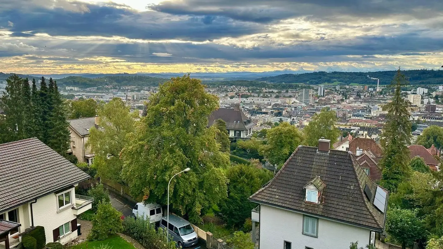 Attic flat for rent - Crêt-Du-Haut / Hochrain 16, 2502 Biel/Bienne