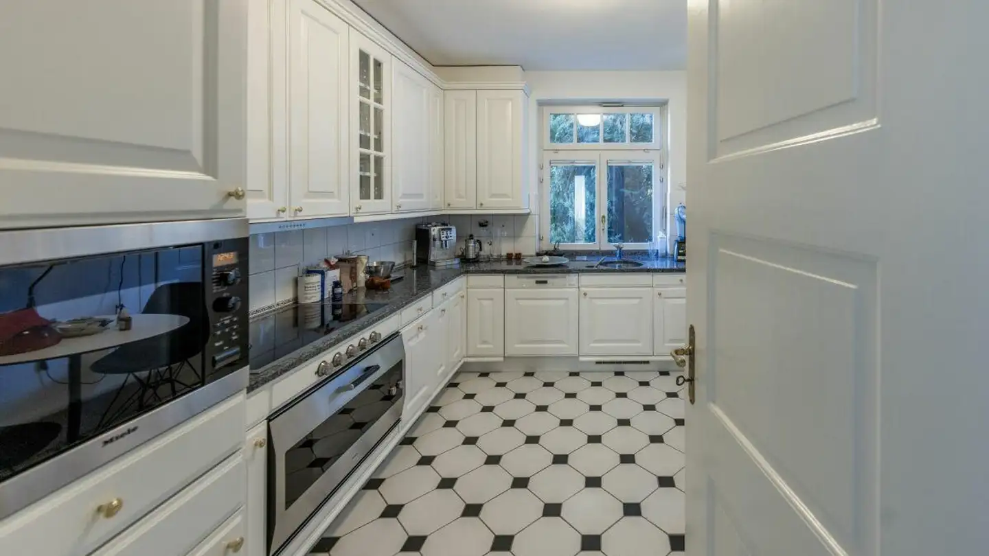 Villa for rent - Krähbühlstrasse, 8044 Zürich - Photo 2