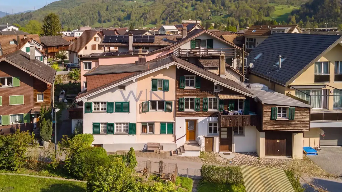 Mehrfamilienhaus kaufen - 8867 Niederurnen