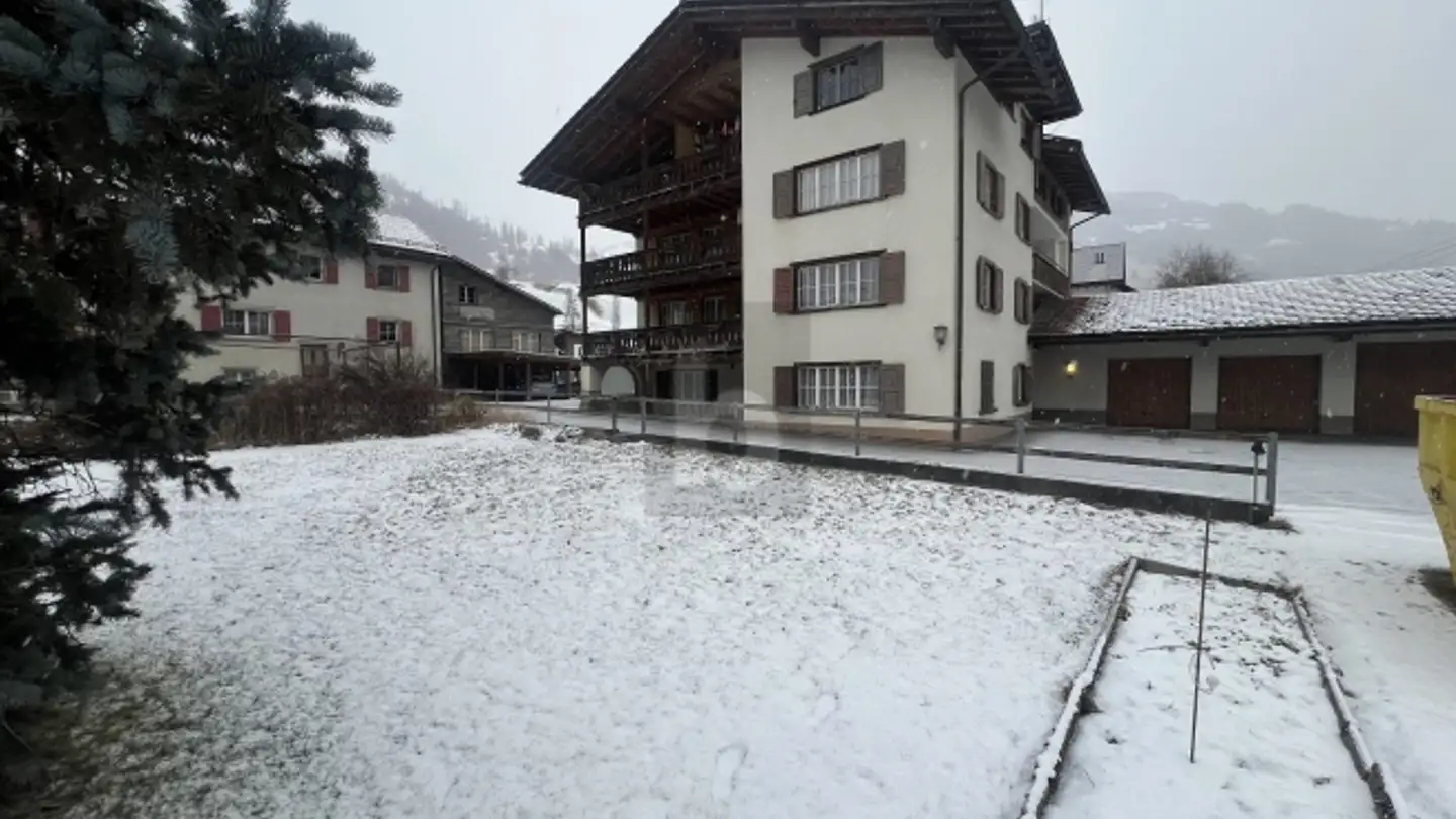 Residential building for sale - 7233 Jenaz