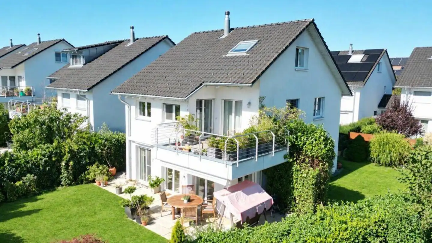 Maison individuelle à vendre - Blumenbergstrasse 43, 8633 Wolfhausen