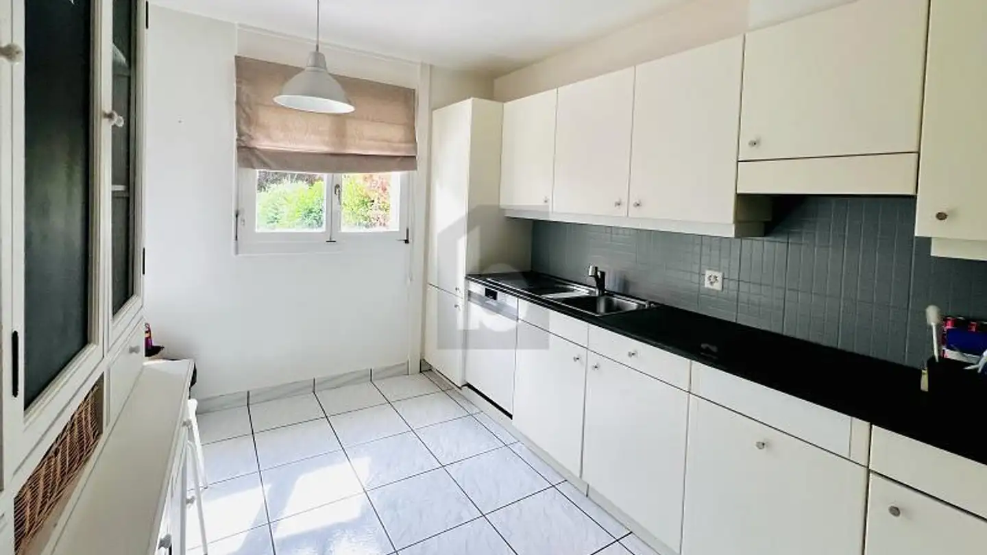 Semi-detached house for rent - 1293 Bellevue - Photo 4