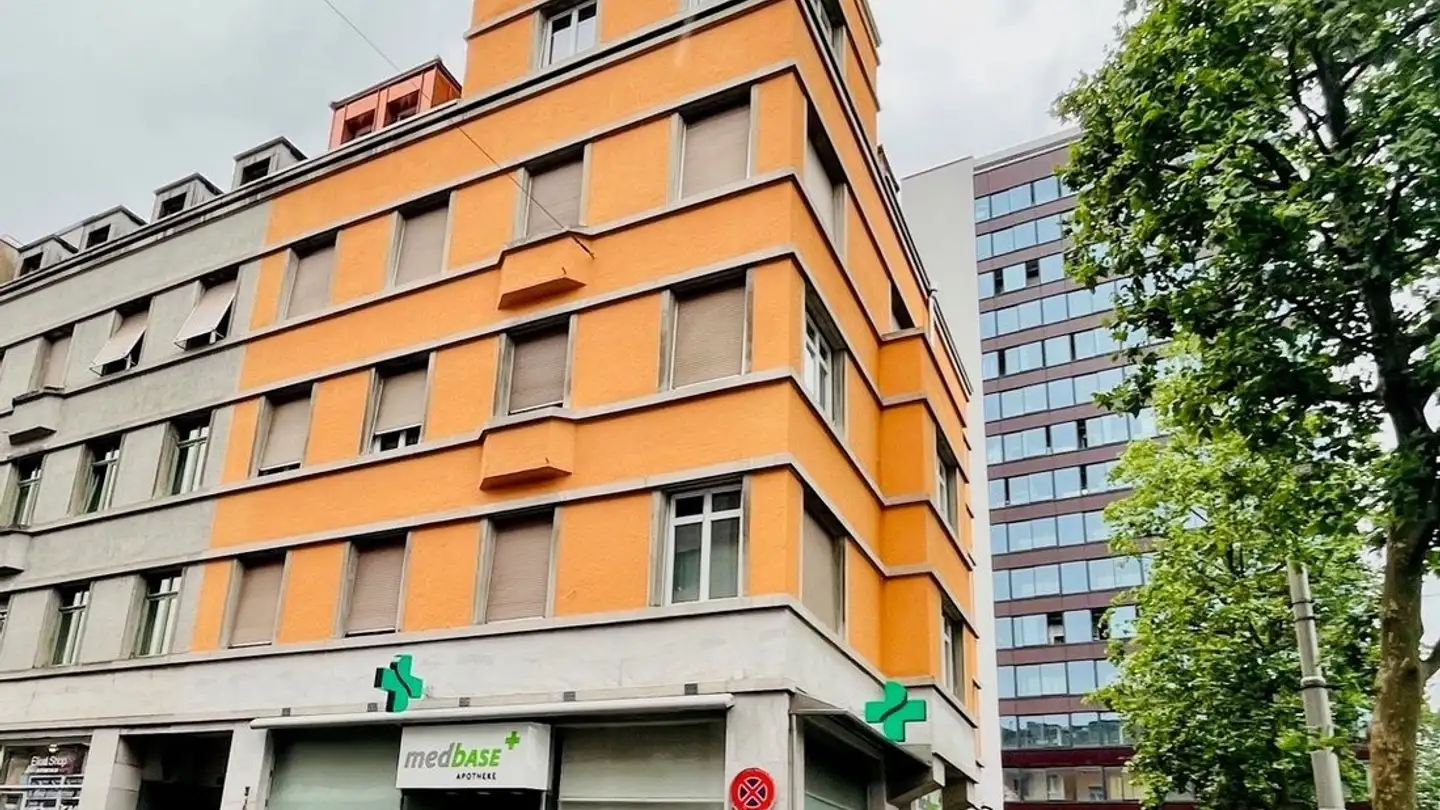 Gewerbe mieten - Route De Brügg / Brüggstrasse 2, 2503 Biel/Bienne