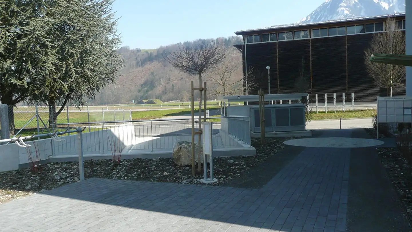 Parcheggio sotterraneo in affitto - Untere Gründlistrasse, 6055 Alpnach Dorf - Photo 2
