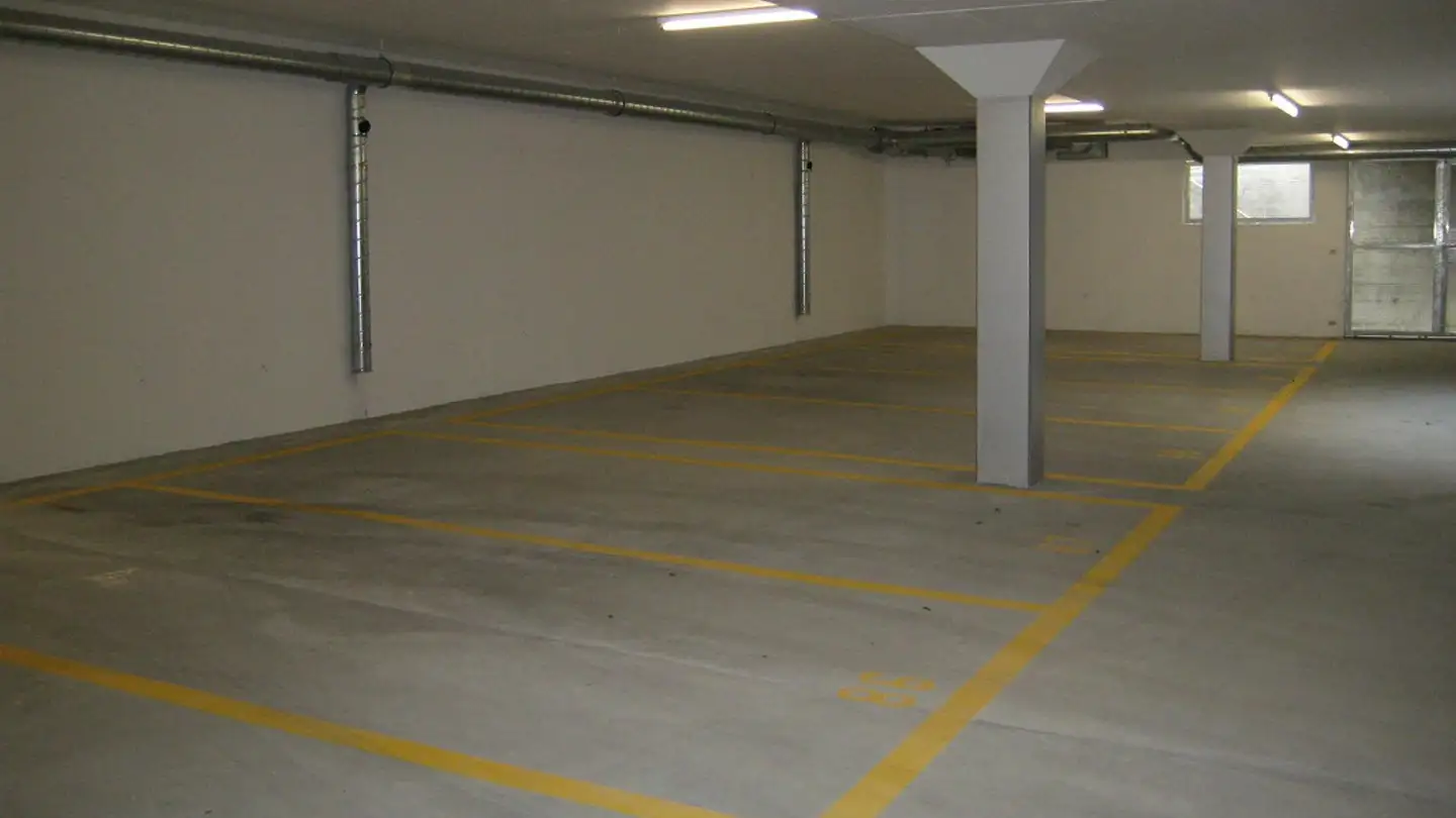 Parcheggio sotterraneo in affitto - Untere Gründlistrasse, 6055 Alpnach Dorf - Photo 3