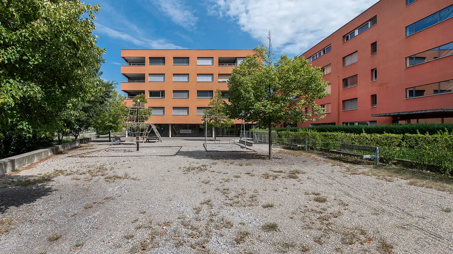 Underground parking space for rent - Neunbrunnenstrasse 151, 8050 Zürich