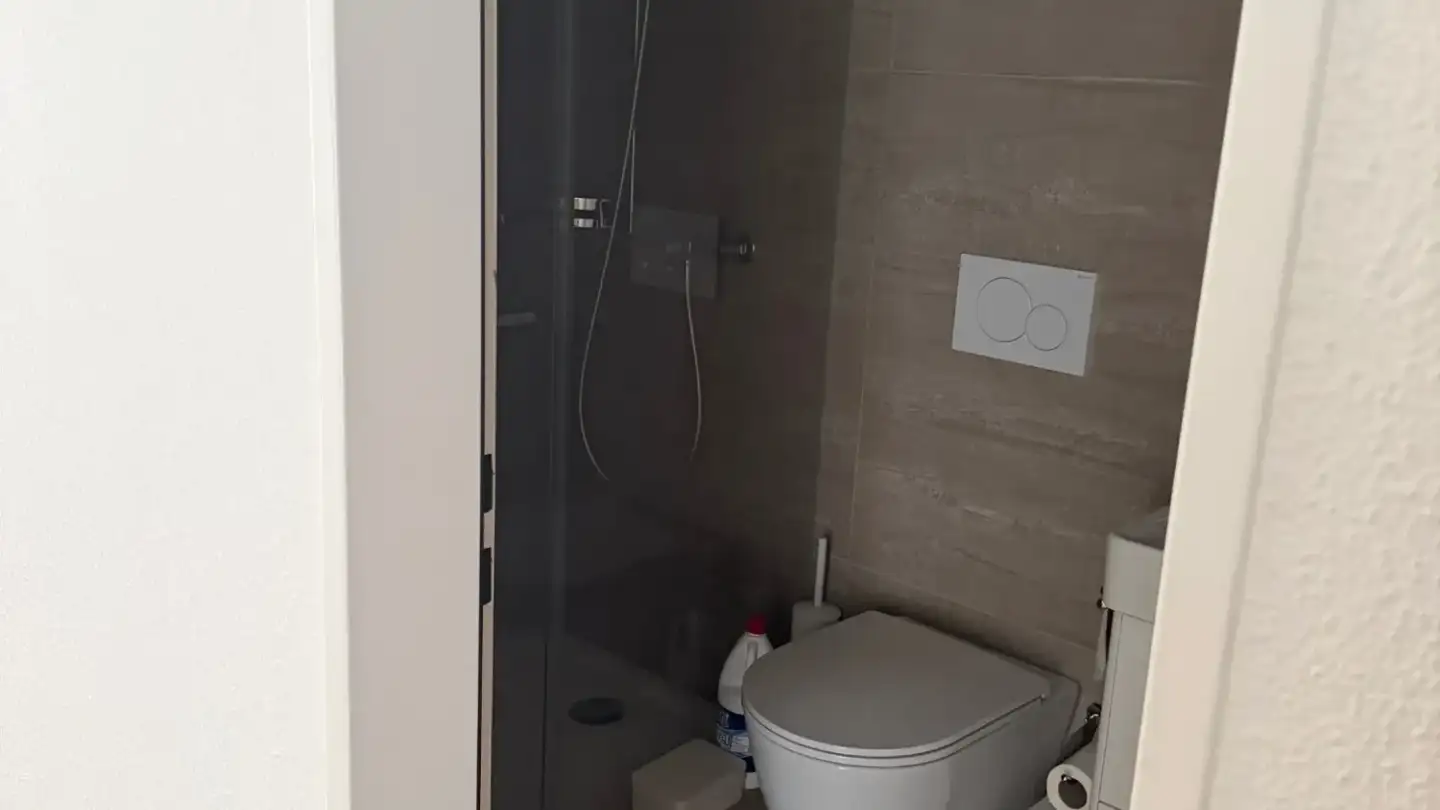 Wohnung mieten - Tiefackerstrasse 11, 8134 Adliswil - Foto 4