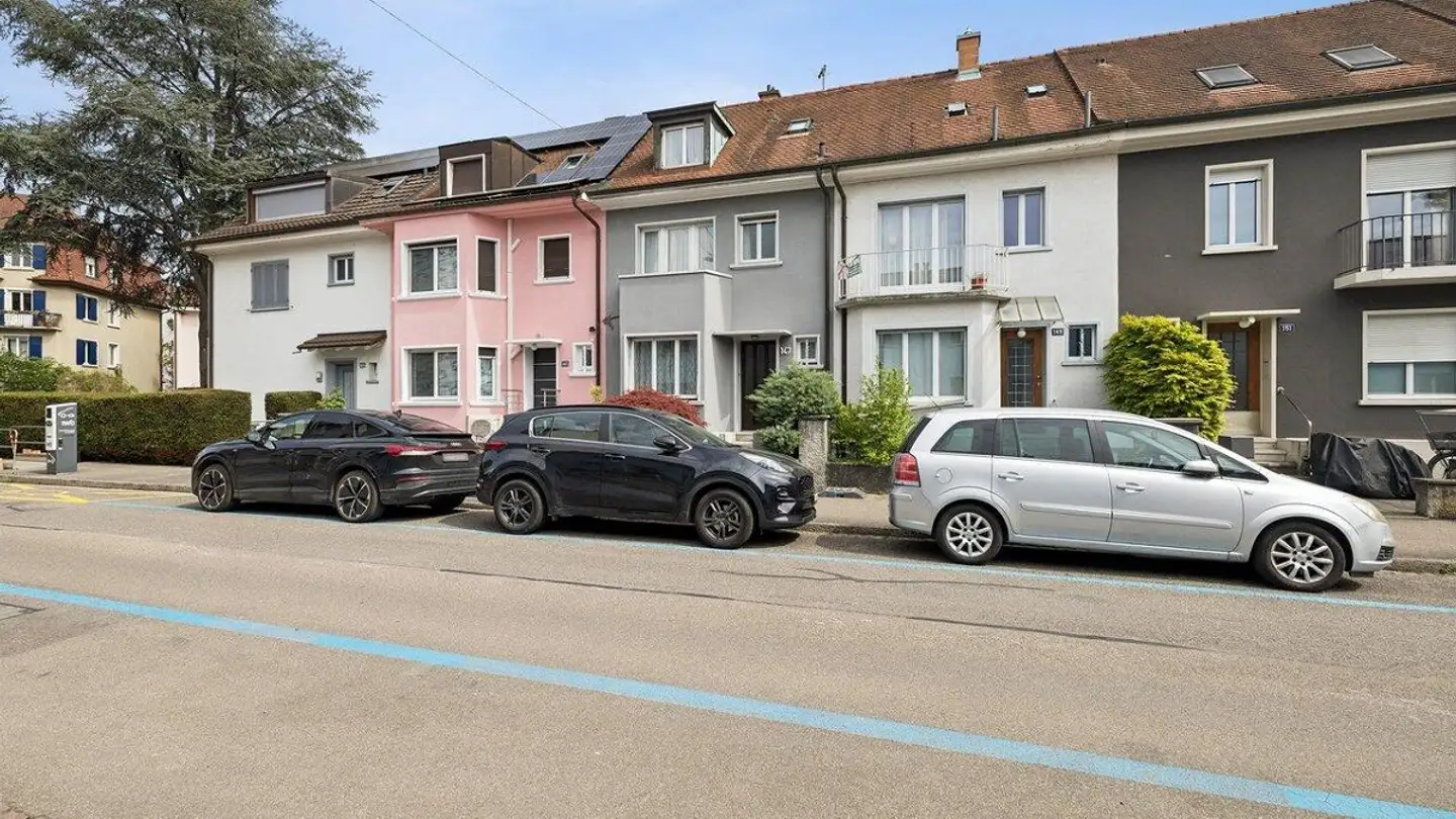 Stepped house for sale - Im Langen Loh 147, 4054 Basel