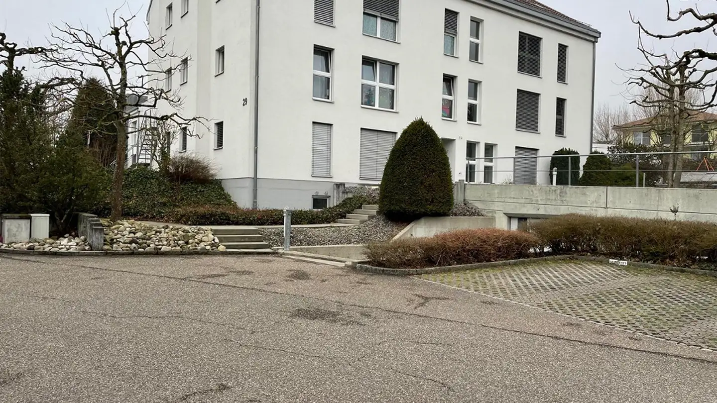 Überdachter Motorradparkplatz mieten - Langackerstrasse 31, 4612 Wangen b. Olten