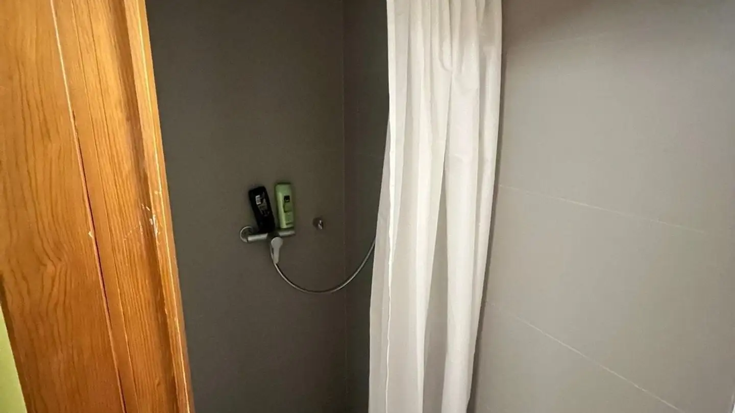 Single room for rent - Route Des Lacs 9, 3960 Sierre - Photo 3