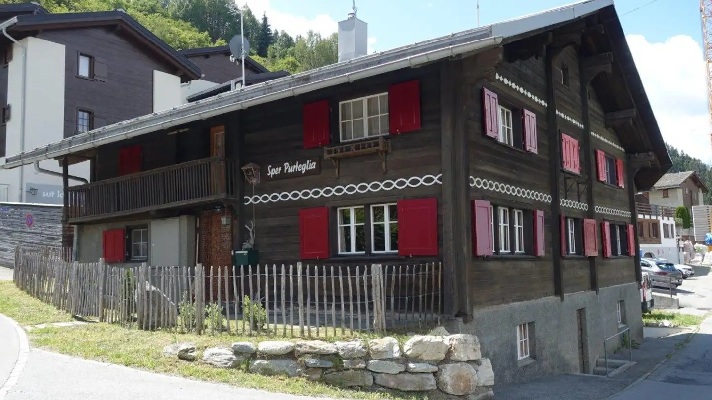 Edificio residenziale in vendita - Via Principala, 7138 Surcuolm