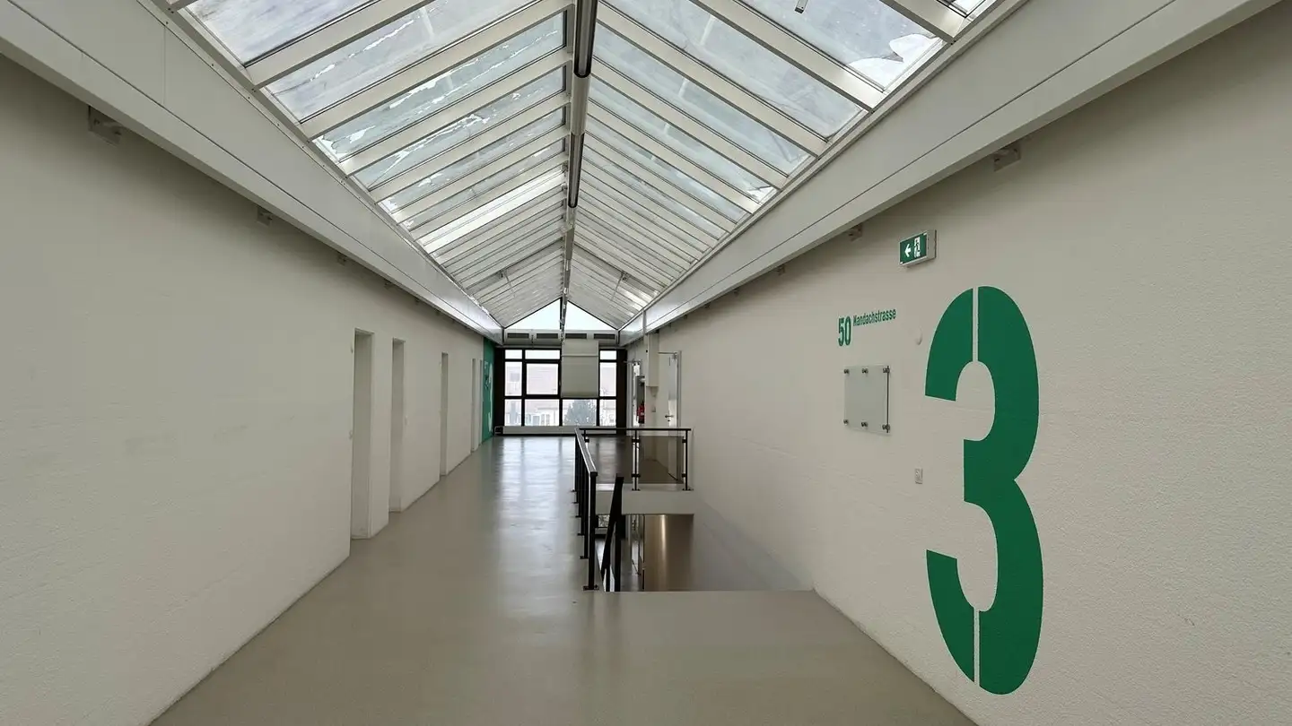Spazio ufficio in affitto - Mandachstrasse 50, 8155 Niederhasli - Photo 2