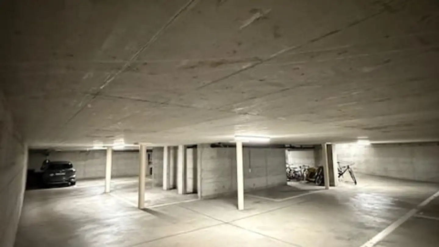 Place de parking souterraine à louer - Via Cancelliere Molo 18, 6500 Bellinzona