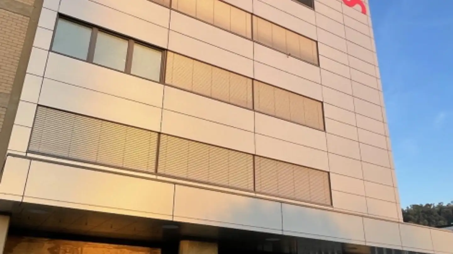 Parkplatz im Freien mieten - Farnsburgerstrasse 8, 4132 Muttenz