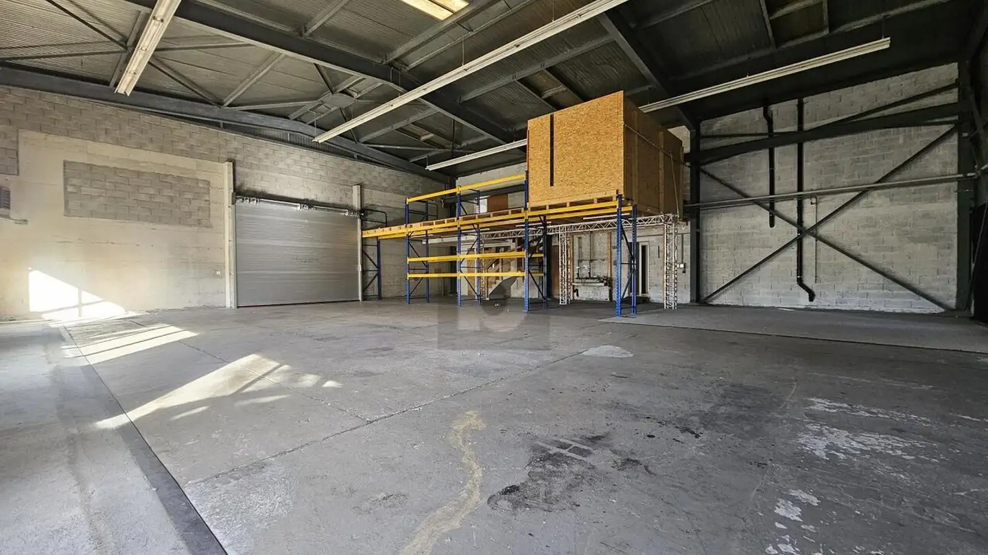 Industrial property for rent - 1844 Villeneuve VD