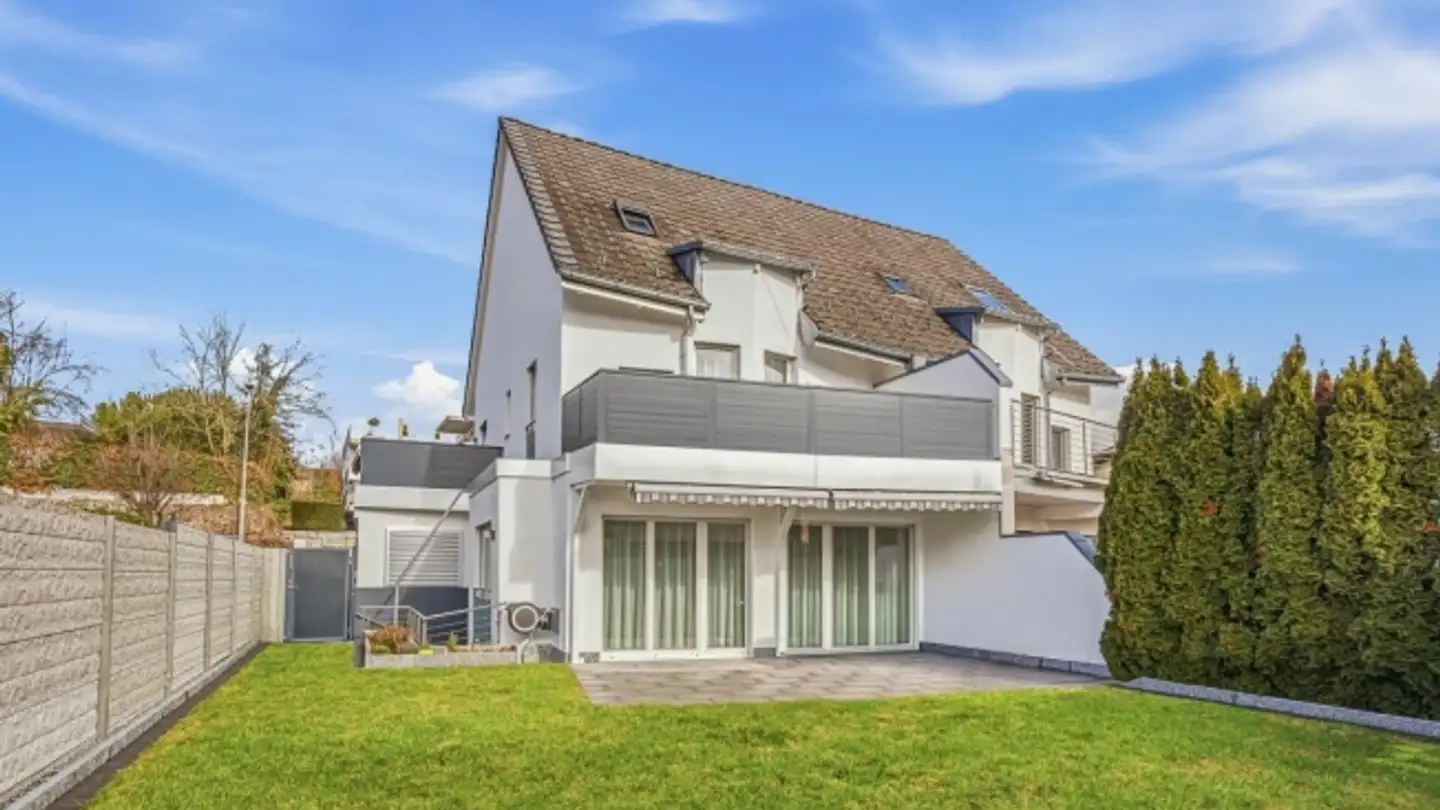 Casa bifamiliare in vendita - Brunnmattstrasse 32a, 5610 Wohlen AG