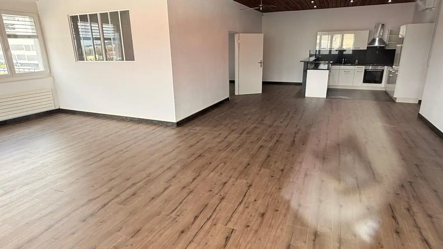 Bürofläche mieten - 6038 Gisikon