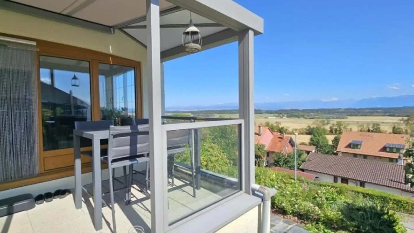 Villa for sale - 1147 Montricher