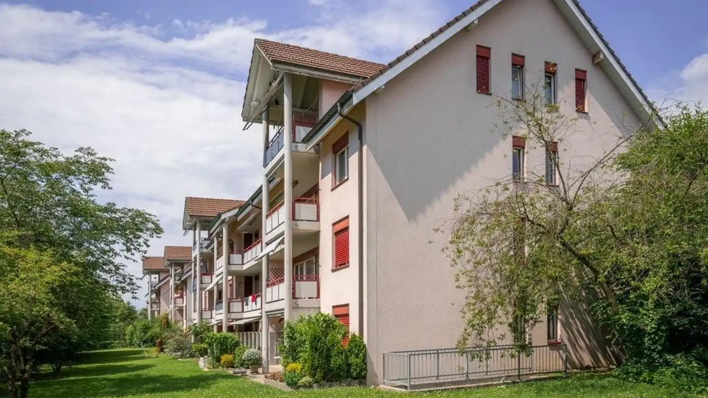 Indoor motorbike parking space for rent - Glattlerweg, 8957 Spreitenbach