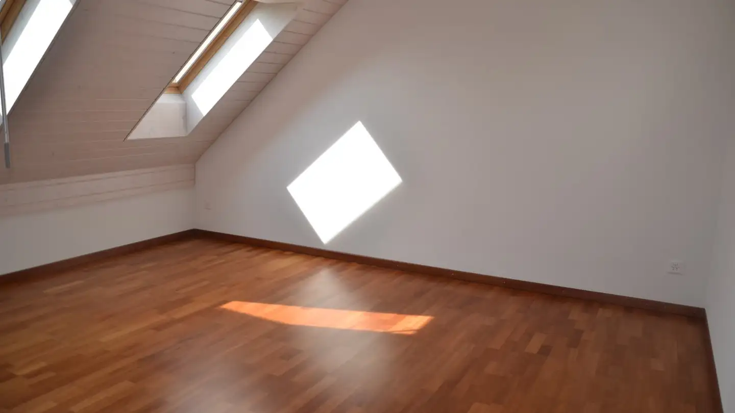 Dachgeschosswohnung mieten - Bürgerweg 2, 8360 Wallenwil - Foto 4
