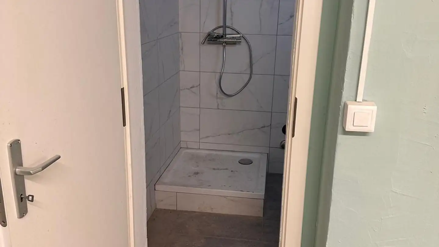 Commercial à louer - Rue De La Gare 8, 2105 Travers - Photo 4