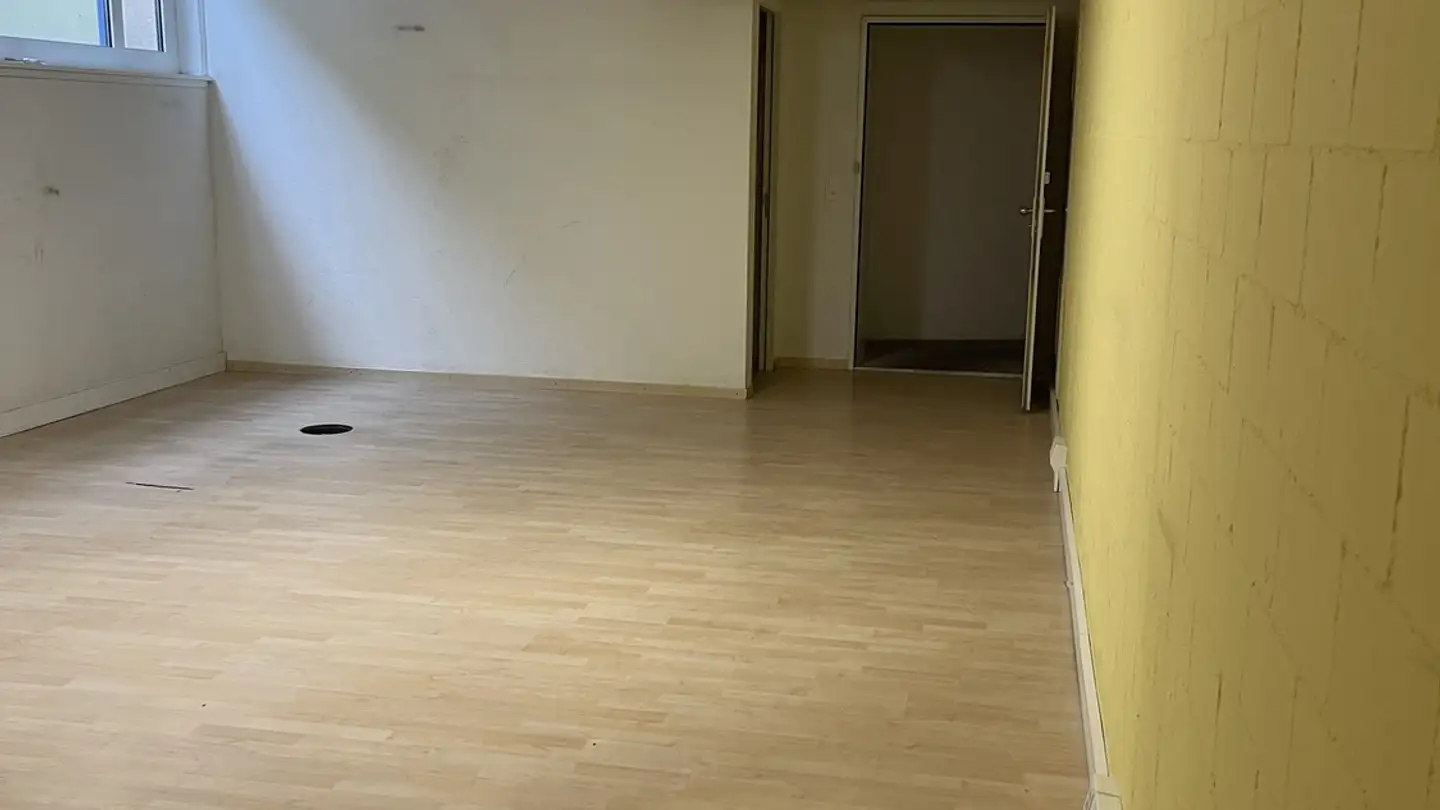 Gewerbe mieten - Seuzachstrasse 1, 8413 Neftenbach - Foto 3