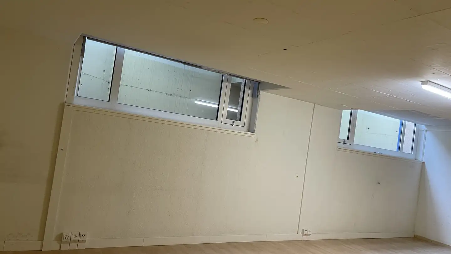 Gewerbe mieten - Seuzachstrasse 1, 8413 Neftenbach - Foto 4