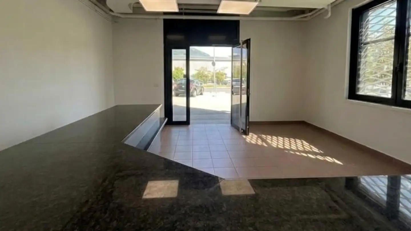 Commerciale in affitto - Via della Posta 21, 6934 Bioggio - Foto 2