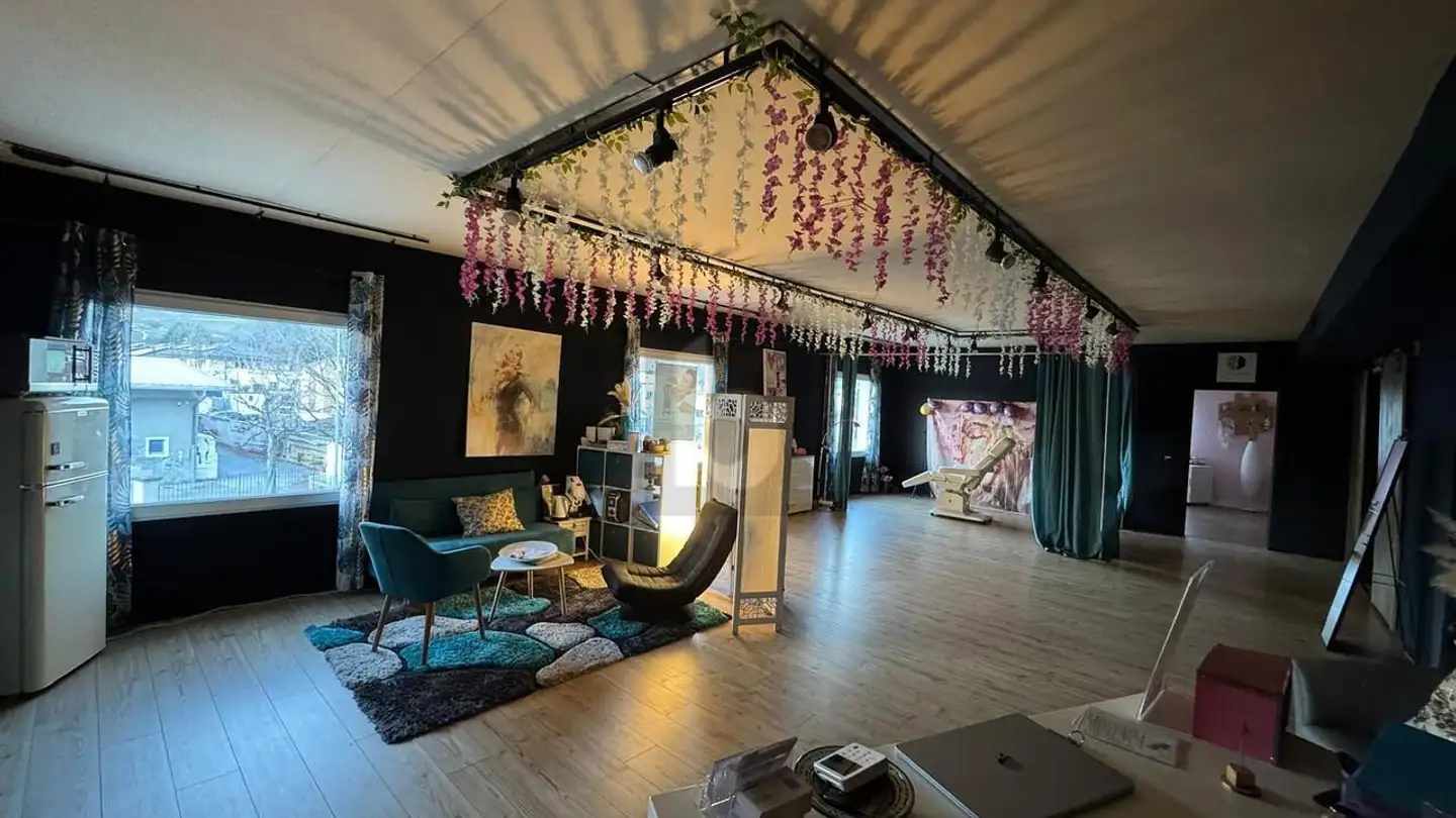 Office space for rent - 1880 Bex - Photo 3