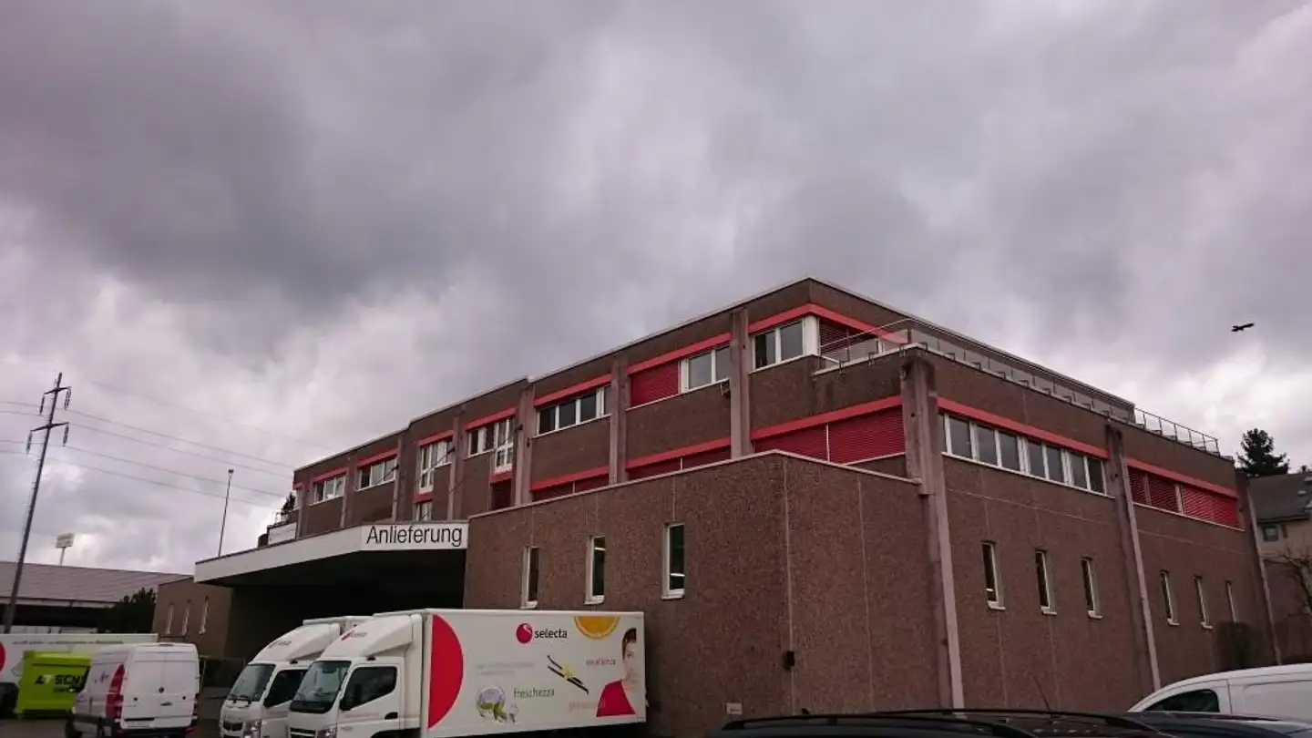 Commercial à louer - Ruchstuckstrasse 25, 8306 Brüttisellen