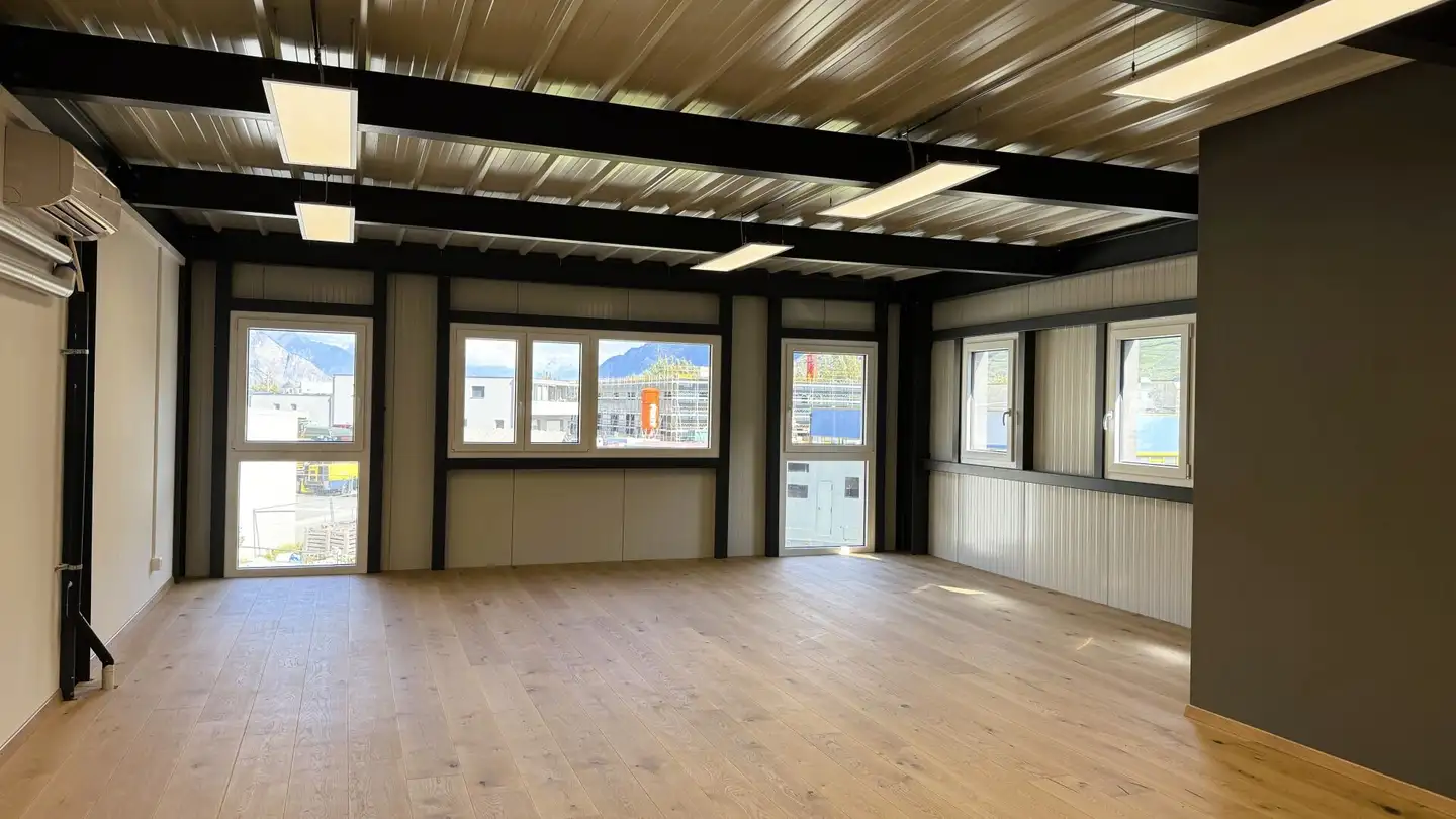 Mixed-use building for rent - Chemin de l'Industrie 29, 1926 Fully