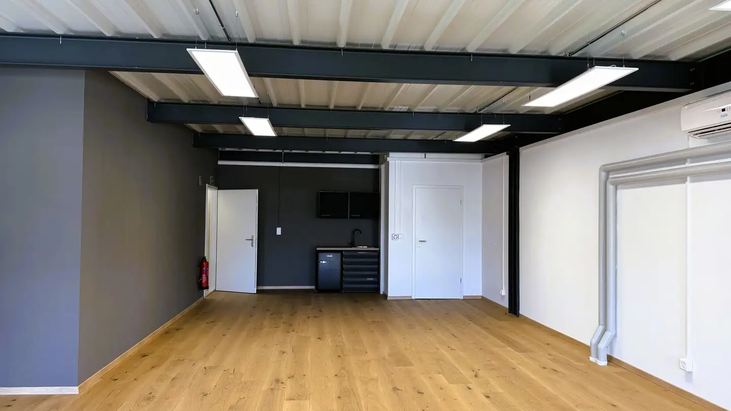 Mixed-use building for rent - Chemin de l'Industrie 29, 1926 Fully - Photo 2