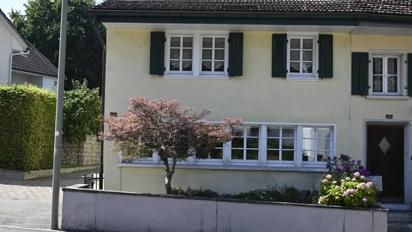Reihenhaus mieten - 8627 Grüningen