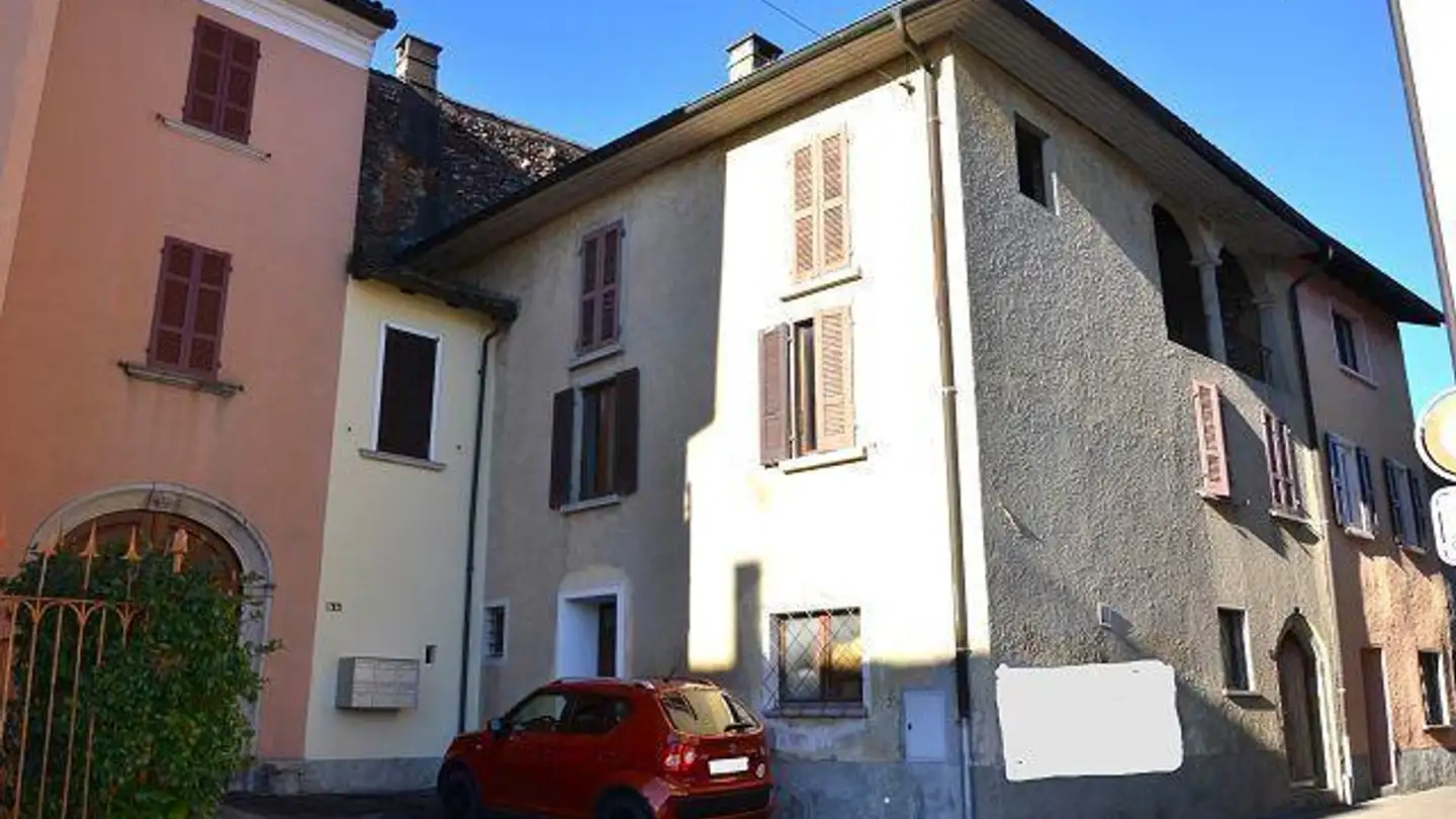 Castle for sale - 6852 Genestrerio
