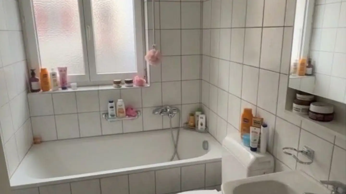 Zimmer mieten - Rue Hermann-Lienhard / Hermann-Lienhard-Strasse 54, 2504 Biel/Bienne - Foto 3