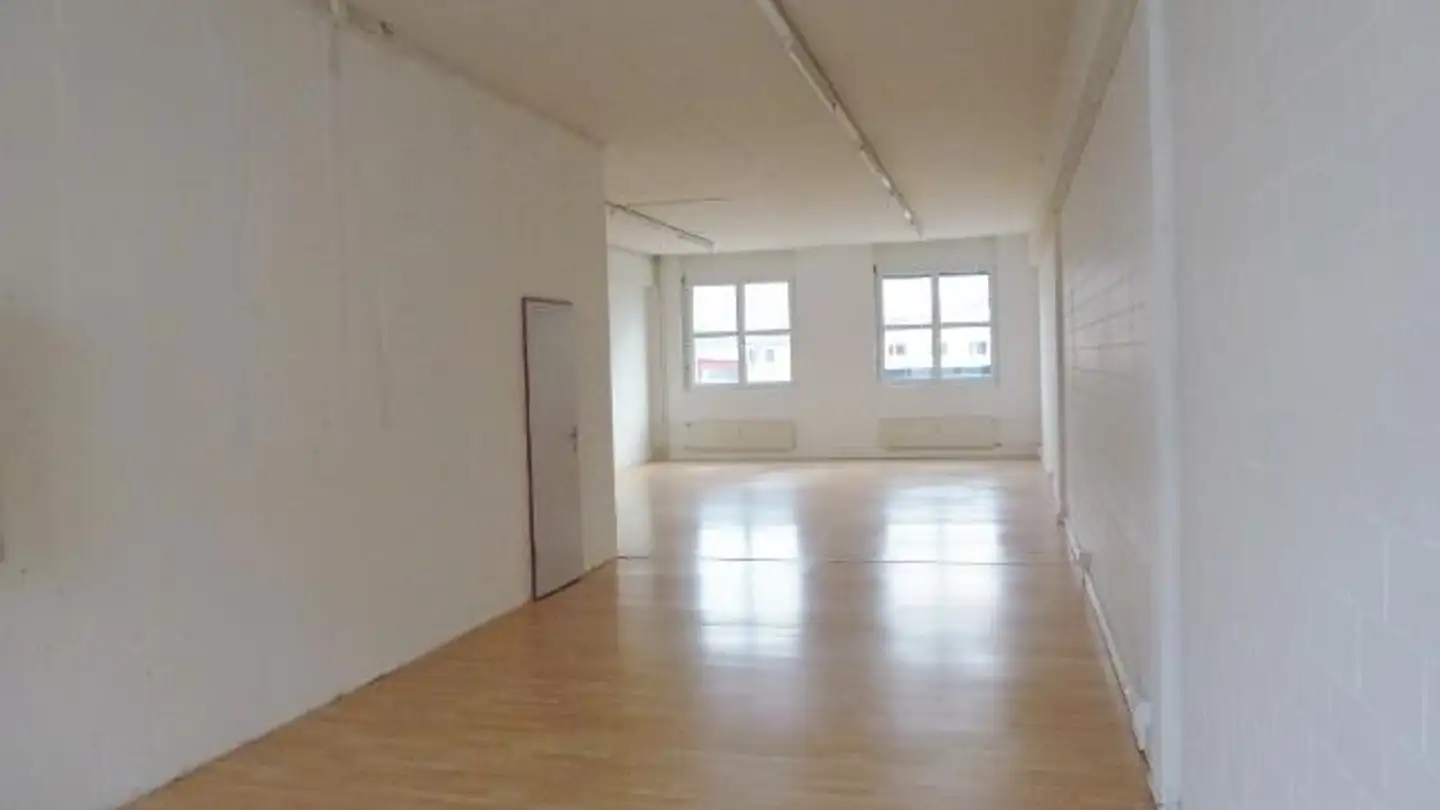 Industrial property for rent - Rünenbergerstrasse 44, 4460 Gelterkinden