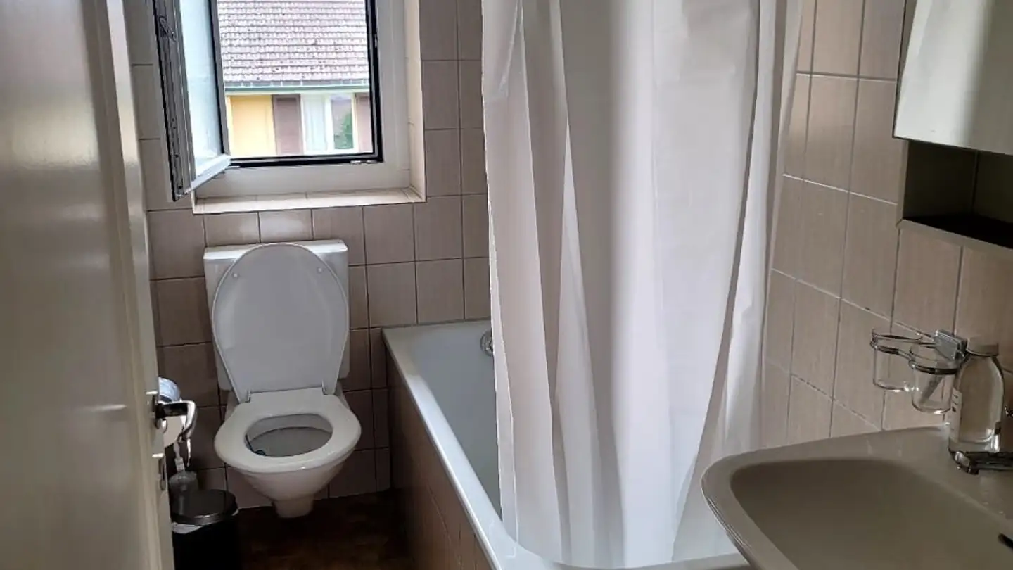 Single room for rent - Bergacker, 8046 Zürich