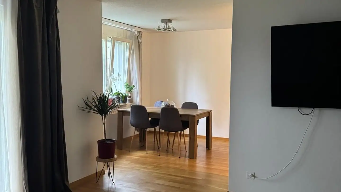 Wohnung mieten - Schwanenfelsstrasse 12a, 8212 Neuhausen am Rheinfall
