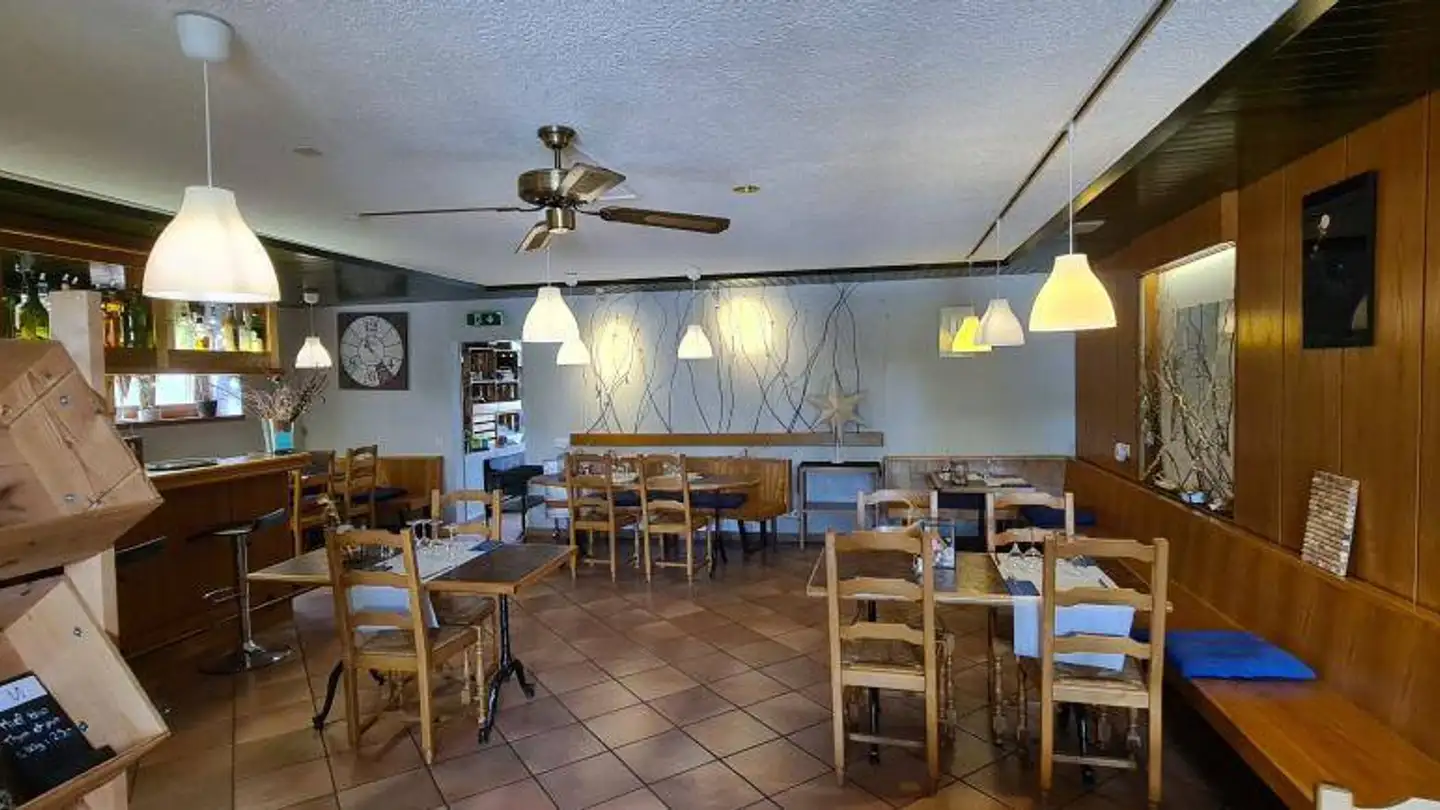 Mixed-use building for sale - 1352 Agiez - Photo 2