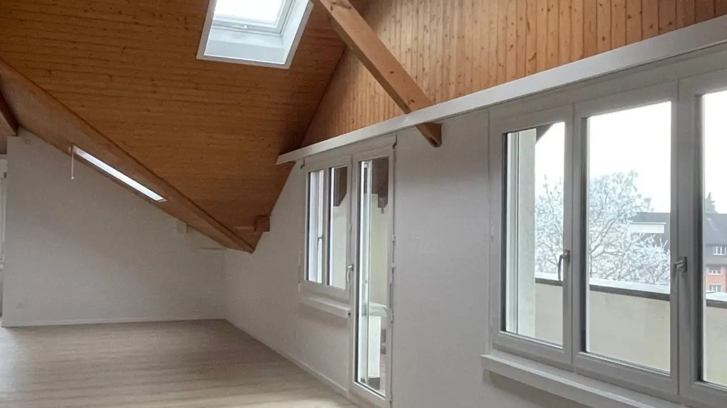 Attic flat for rent - Aemtlerhofweg 4, 8912 Obfelden - Photo 2