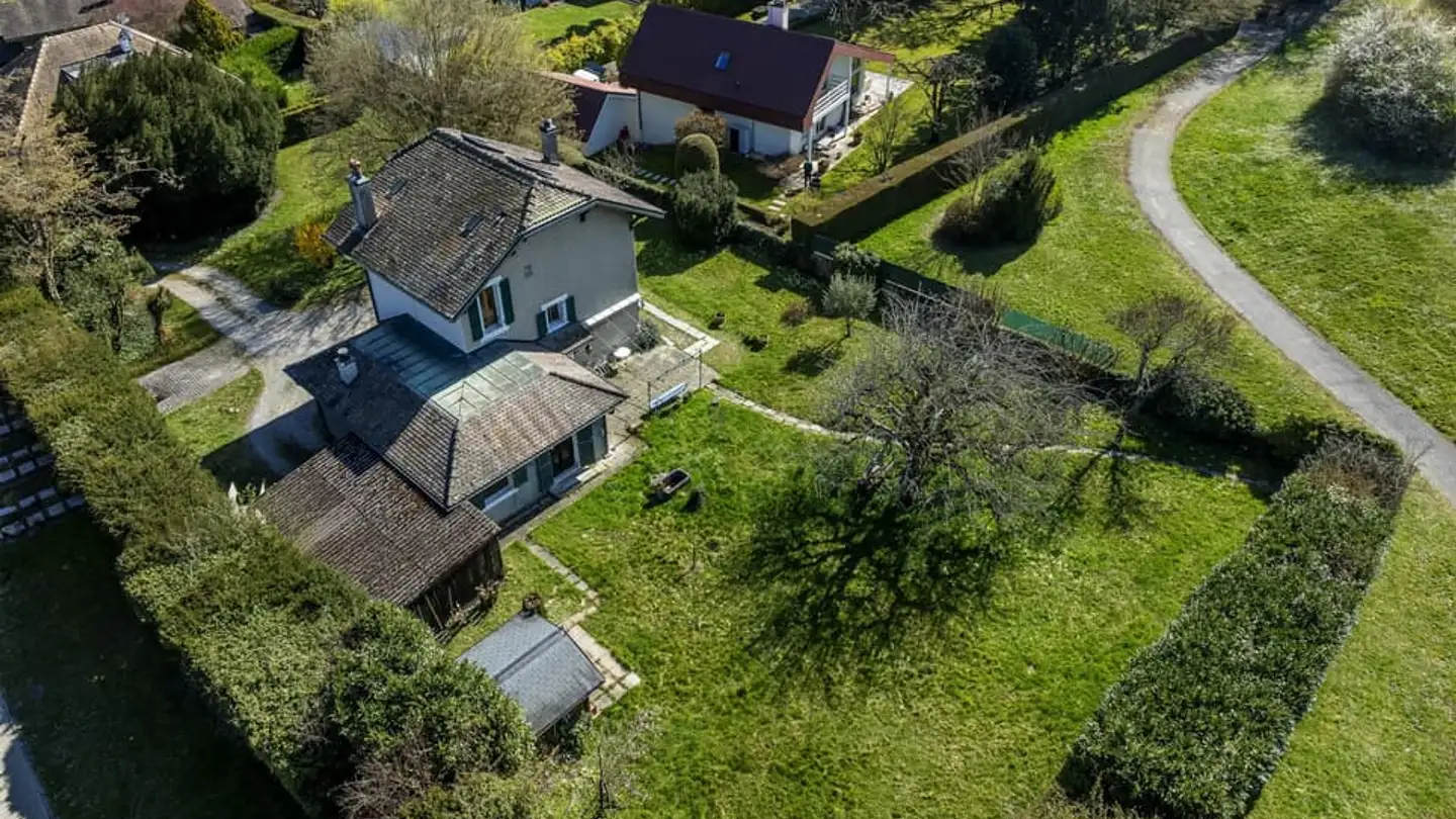 Single house for sale - 1295 Mies