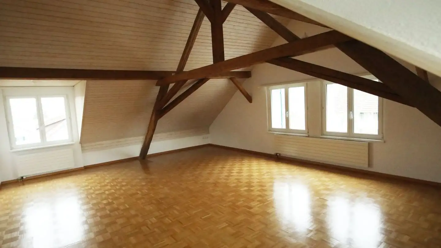 Attic flat for rent - Rüetschbergstrasse 4, 8356 Ettenhausen TG - Photo 2