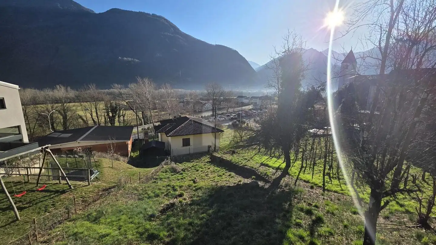 Constructible plot for sale - 6525 Gnosca