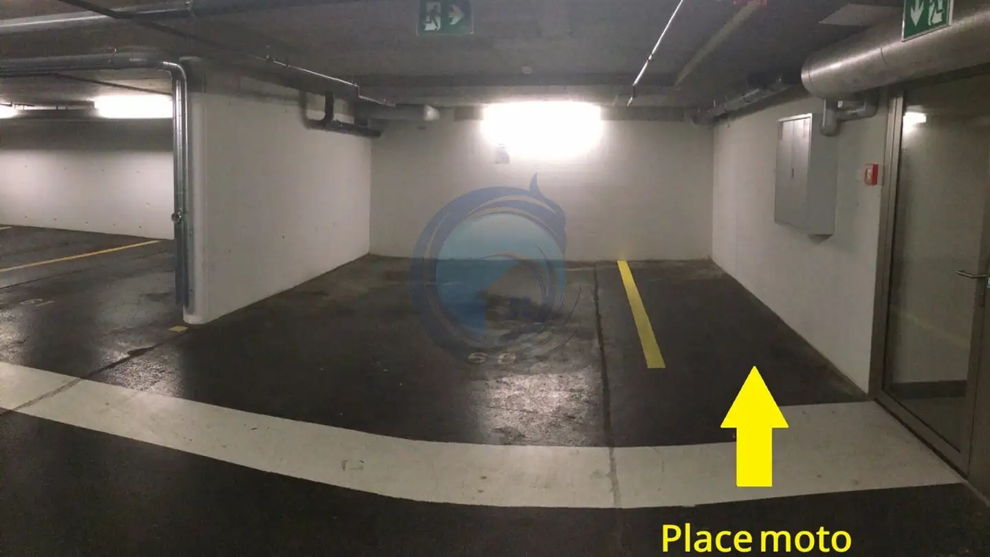 Überdachter Parkplatz mieten - Place Des Planches 22, 1820 Montreux - Foto 2