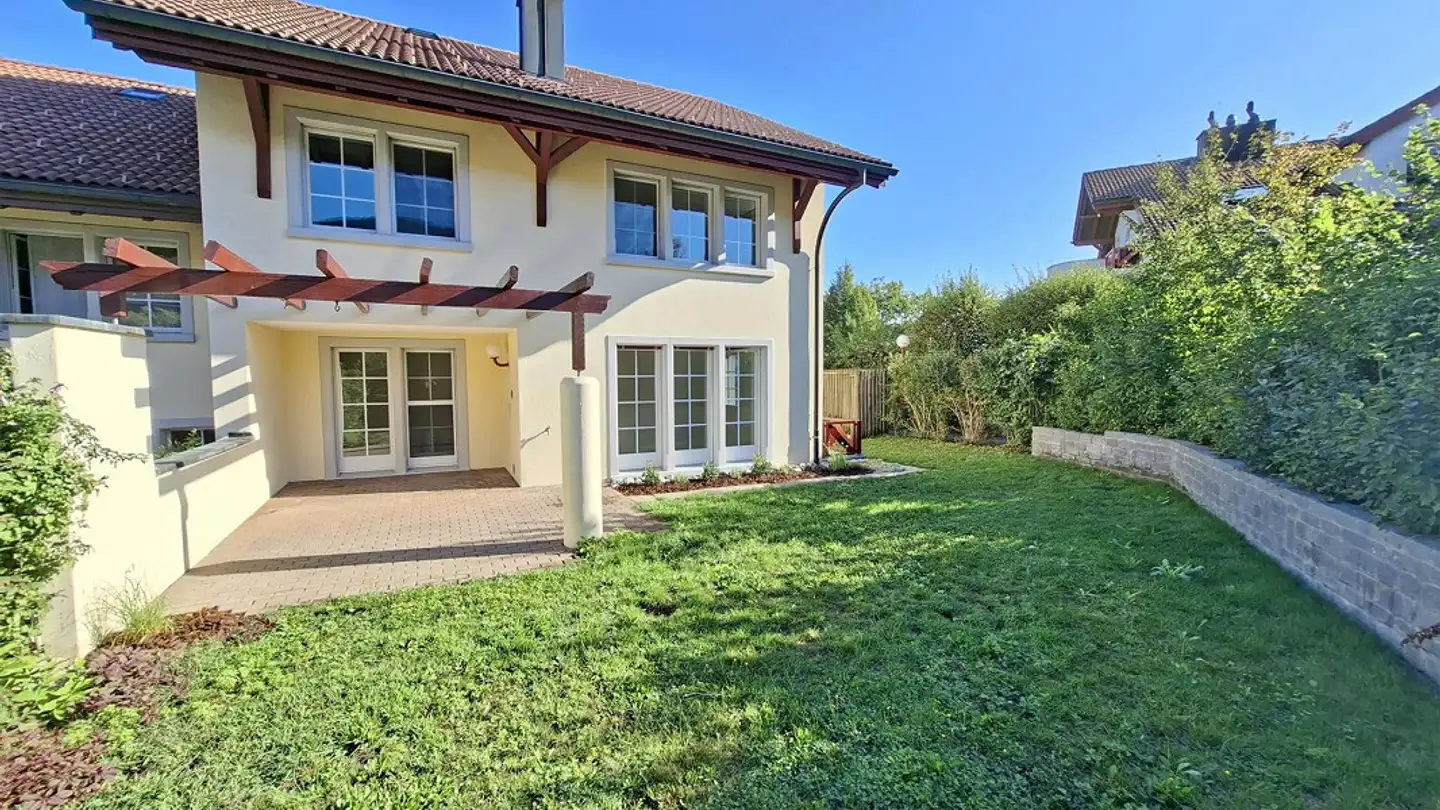 Stepped house for rent - 8852 Altendorf