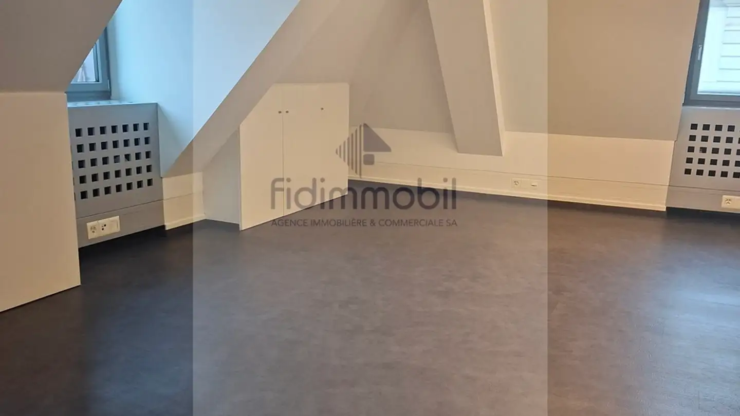 Spazio ufficio in affitto - Avenue Léopold-Robert, 2300 La Chaux-de-Fonds - Foto 2