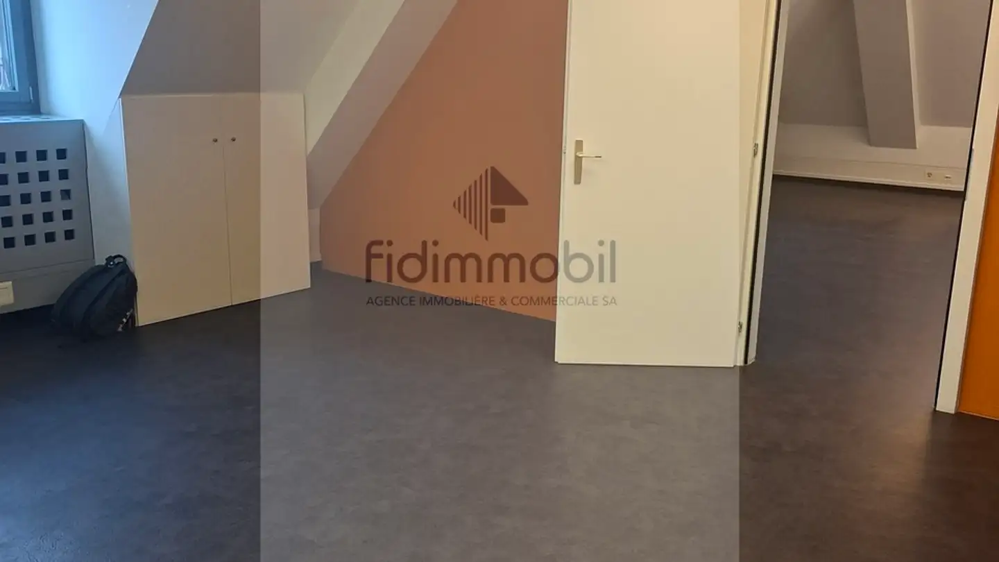 Spazio ufficio in affitto - Avenue Léopold-Robert, 2300 La Chaux-de-Fonds - Foto 4