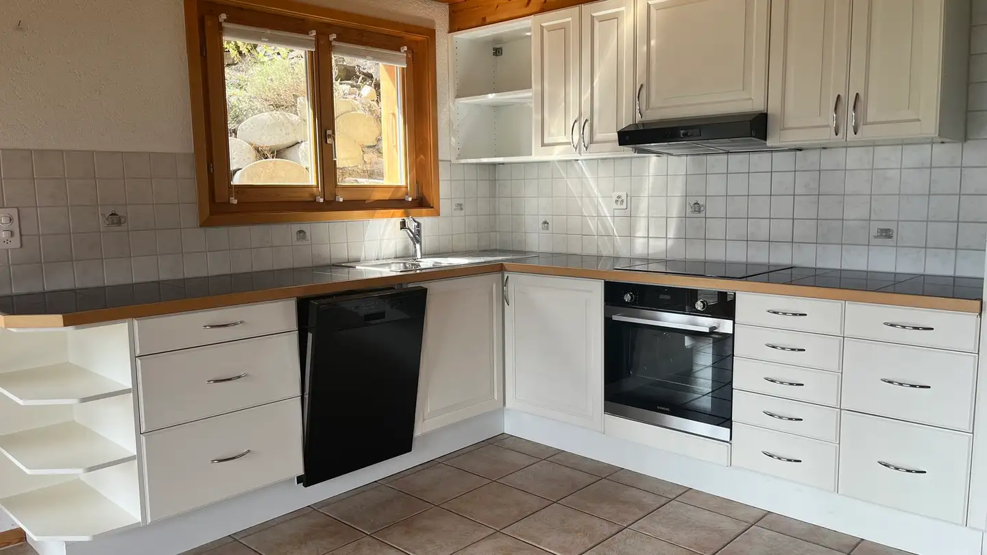 Chalet for sale - 1976 Aven - Photo 3